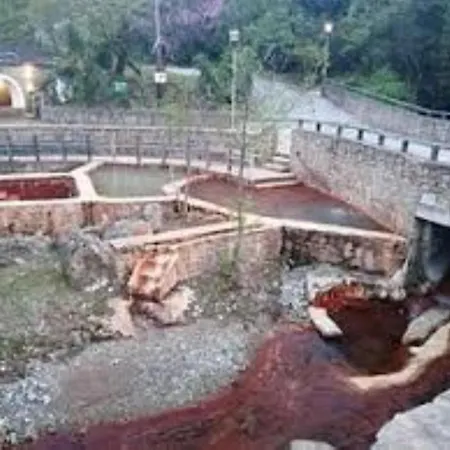 Xenonas Case de vacanță